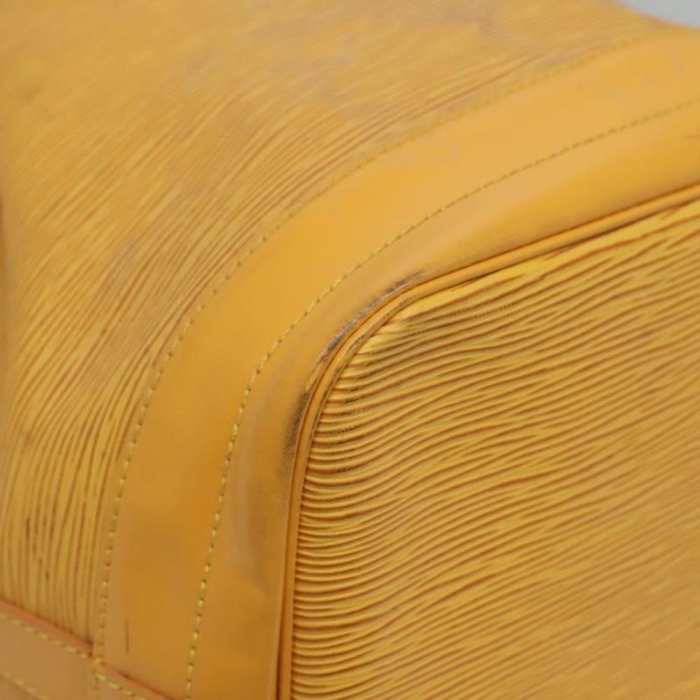 Louis Vuitton Noé Yellow Leather Shoulder Bag (Pre-Owned) - Picture 8 of 16